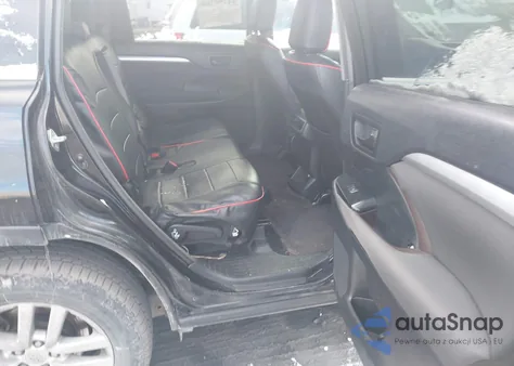 2015 Toyota Highlander Le V6 z USA, uszkodzony, nr VIN 5TDBKRFH7FS194777